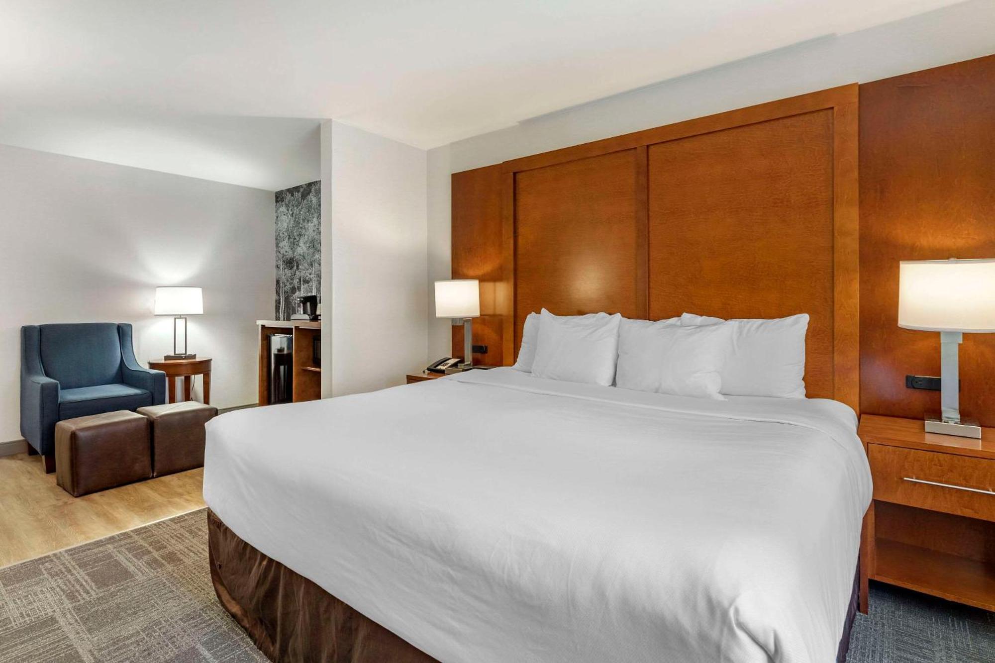 Comfort Suites Golden West On Evergreen Parkway Exteriör bild